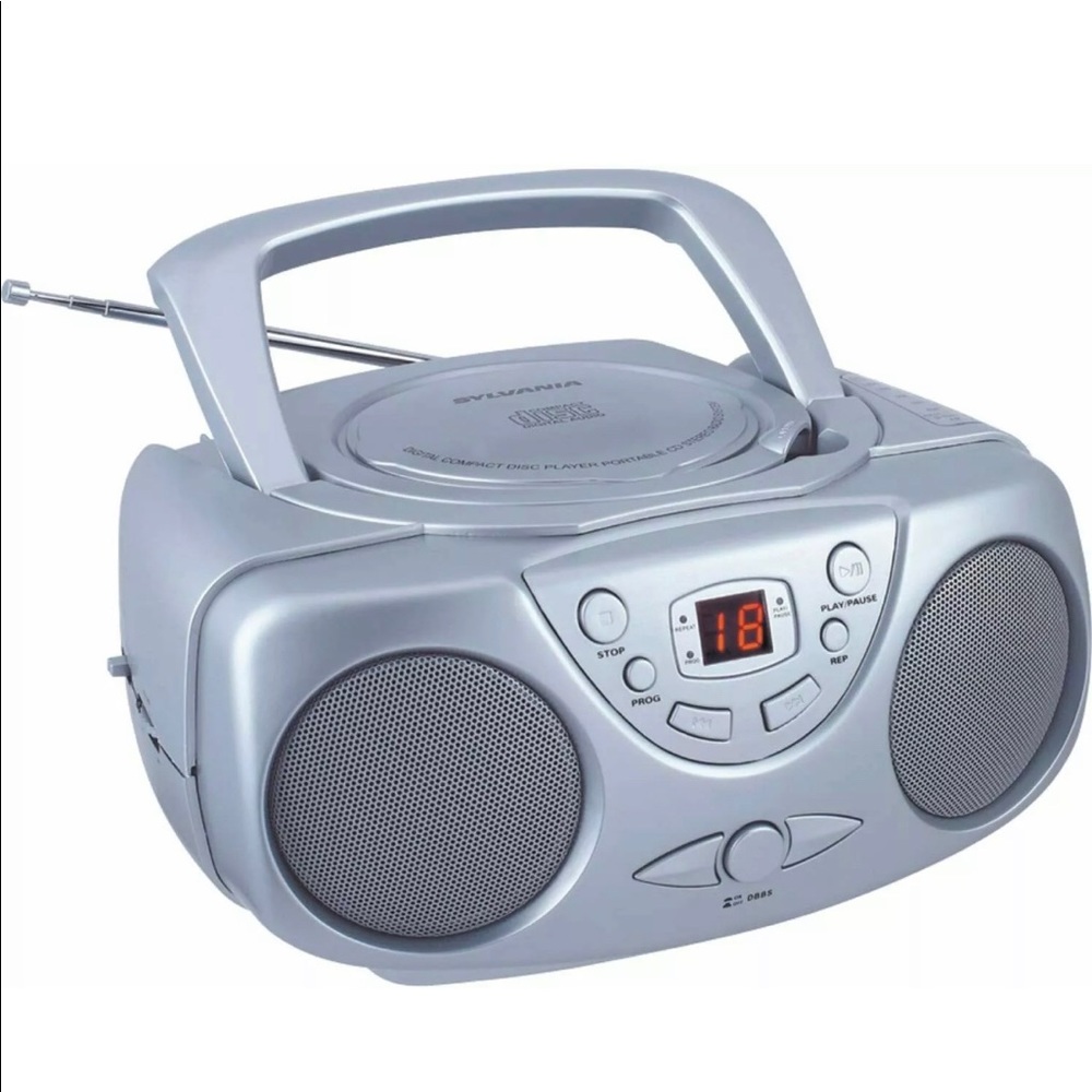 Sylvania Boombox CD Player AM FM Radio